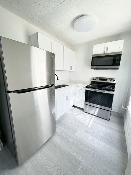 More Photos Of 205 S Grove St, Eustis Apartments For Sale