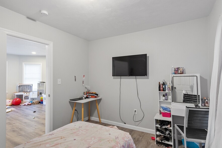 More Photos Of 36-38 Houghton St, Worcester Apartments For Sale