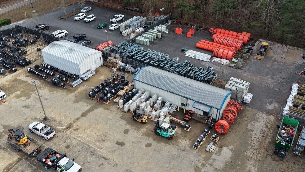 More Photos Of 252 Highway 39, Chelsea Warehouse For Lease