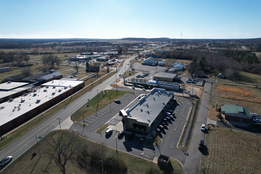 More Photos Of 1163 Highway 64, Vilonia Storefront For Lease