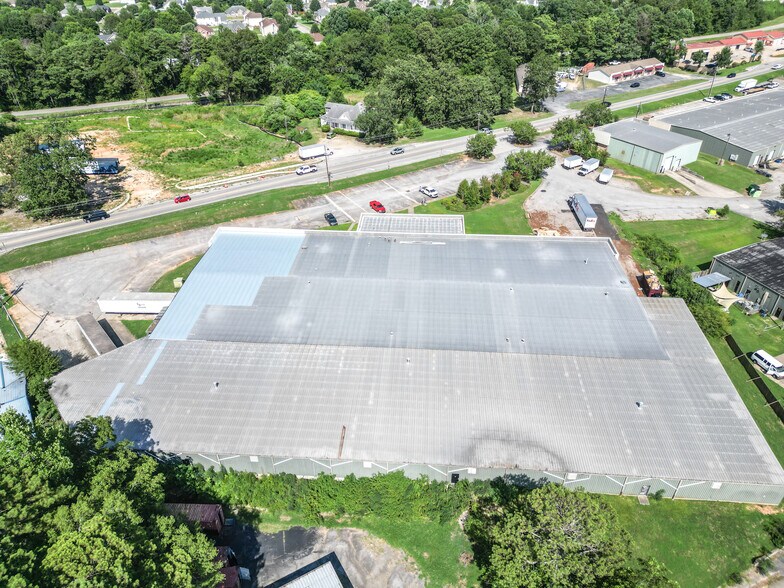 More Photos Of 9479 S Main St, Jonesboro Manufacturing For Lease