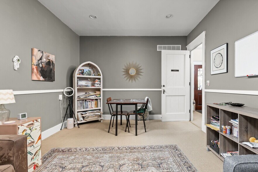 More Photos Of 6408 N Carrollton Ave, Indianapolis Office For Sale