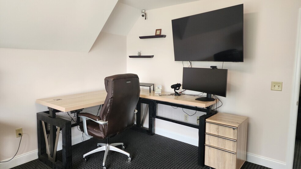 More Photos Of 18 N Village Ave, Exton Office For Sale