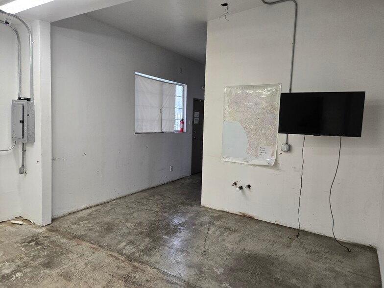 More Photos Of 5120-5126 W Pico Blvd, Los Angeles Office For Lease