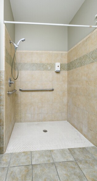 More Photos Of 1001 Crepe Myrtle St, San Marcos Assisted Living For Lease