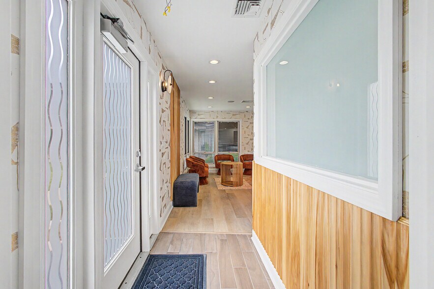 More Photos Of 170 Changebridge Rd, Montville Office For Sale