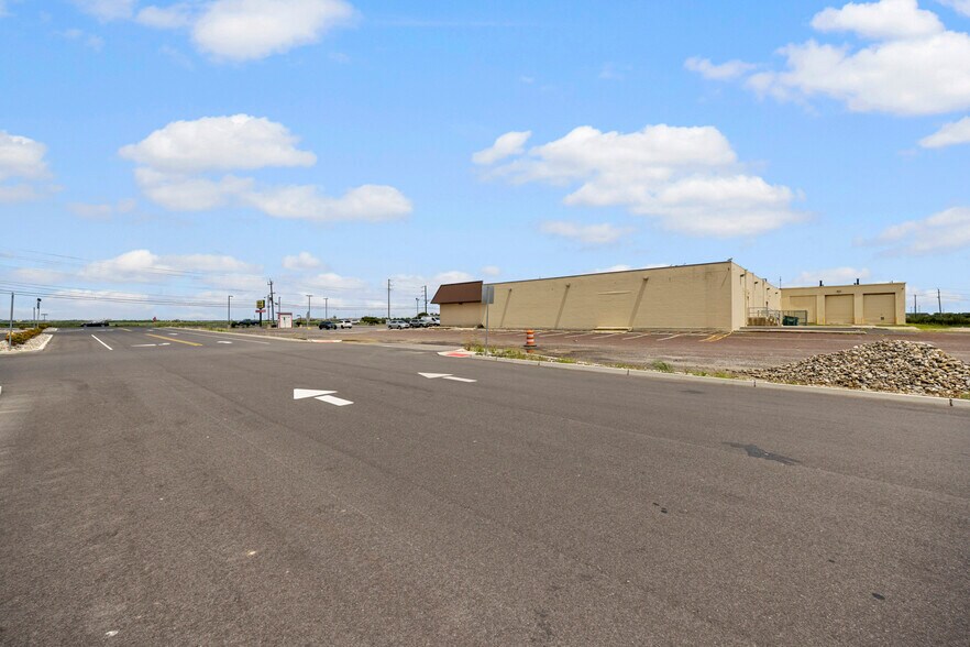 More Photos Of 4910 Wellington Ave, Ventnor City Freestanding For Sale