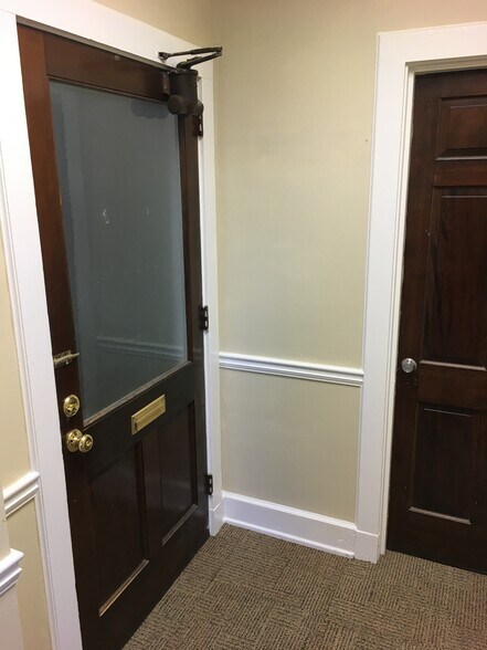 More Photos Of 301 Broome St, Lagrange Office For Lease