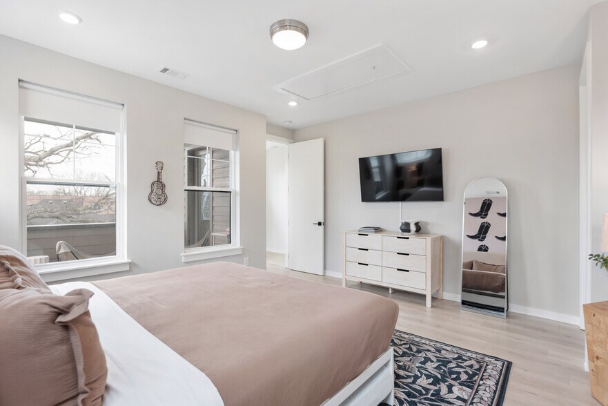 More Photos Of 1233 Lischey Ave, Nashville Apartments For Sale