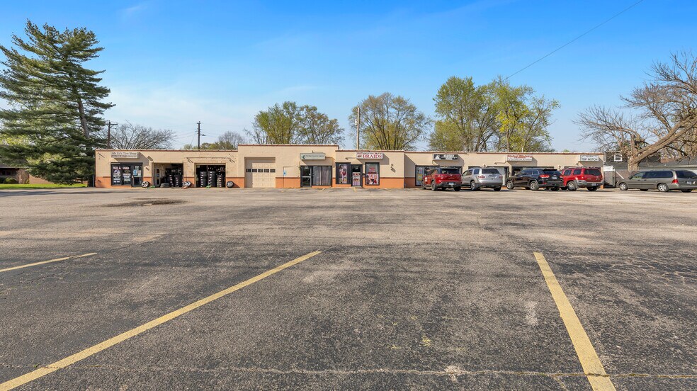 More Photos Of 10227 Lincoln Trl, Fairview Heights General Retail For Sale