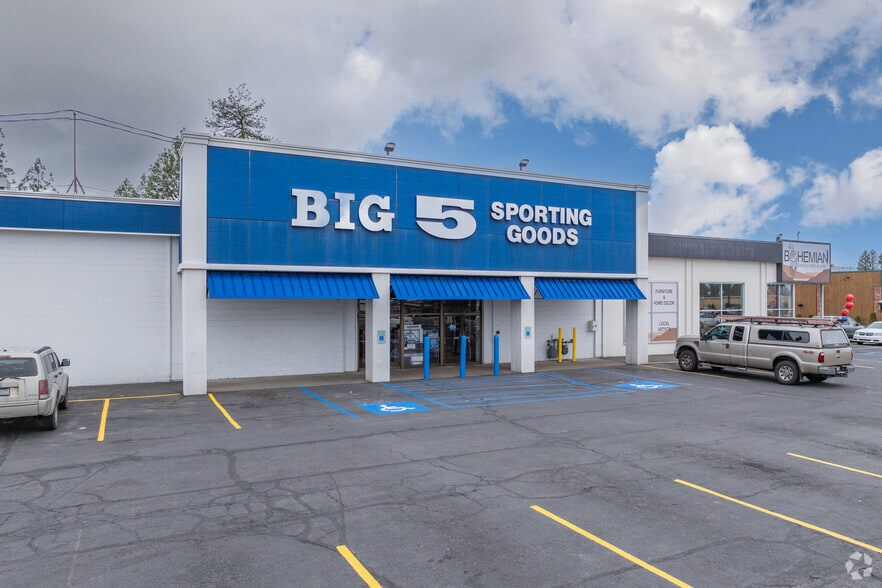 More Photos Of 7503 N Division St, Spokane Freestanding For Lease