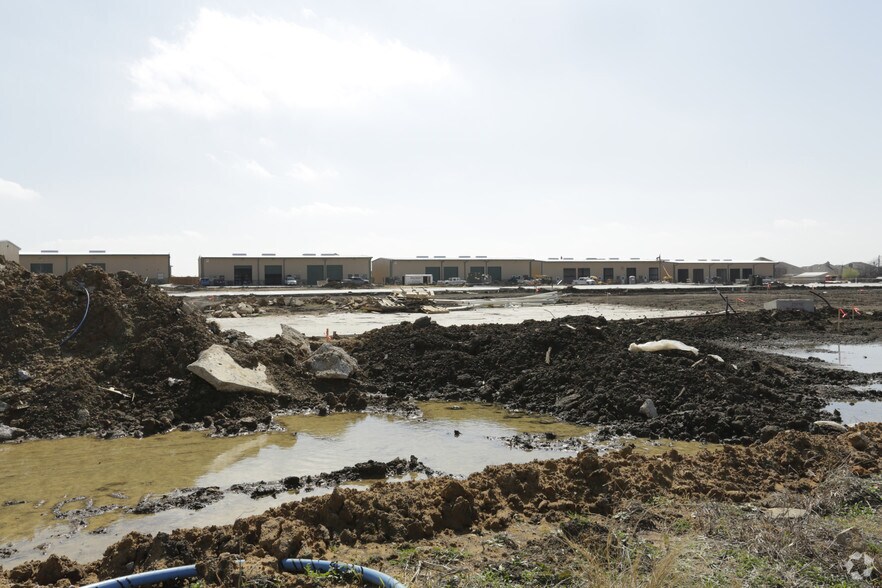 More Photos Of 122 Rose Ln, Frisco Warehouse For Sale