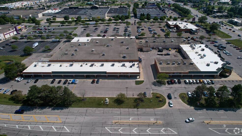 More Photos Of 2643-2725 Sawmill Place Blvd, Columbus Unknown For Lease