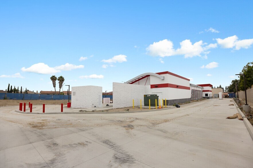 More Photos Of 2507 E Ball Rd, Anaheim Freestanding For Sale
