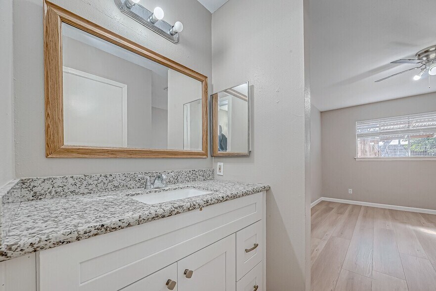 More Photos Of 7315 Housman, Houston Specialty For Sale
