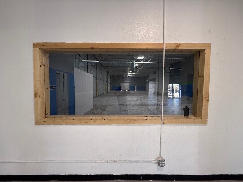 More Photos Of 1430 Bessemer Dr, El Paso Warehouse For Lease