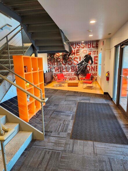 More Photos Of 860 Okeefe Rd, De Pere Office For Lease