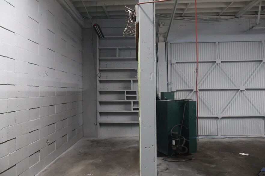 More Photos Of 13300 Burbank Blvd, Van Nuys Auto Repair For Sale