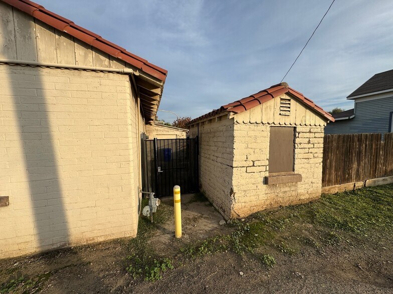 More Photos Of 135 E Harrison Ave, Porterville Office For Lease