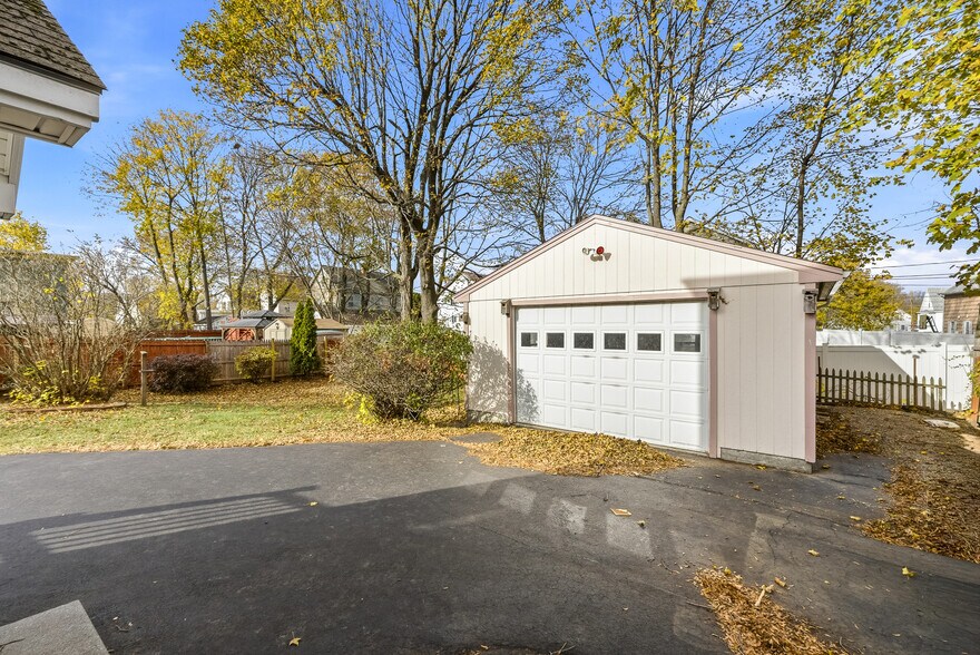 More Photos Of 51 Chestnut St, Rochester Apartments For Sale