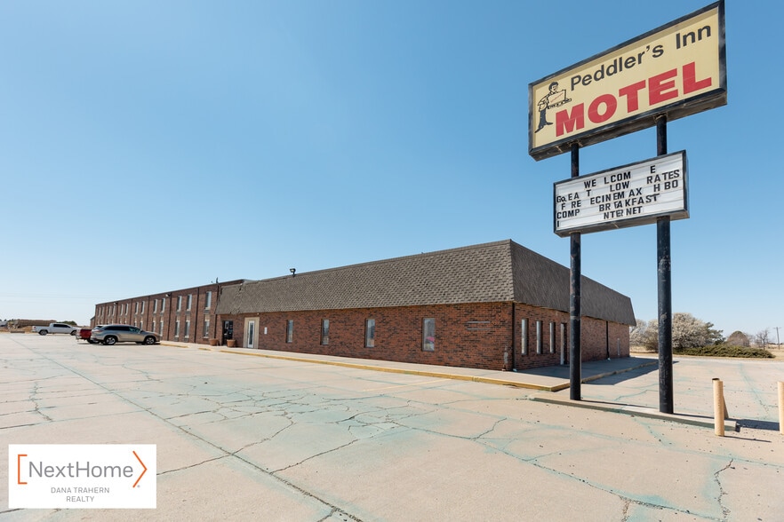 Primary Photo Of 2093 W Oklahoma Ave, Ulysses Hotel For Sale
