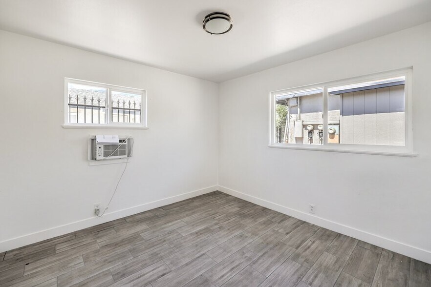 More Photos Of 119 W New York Ave, Las Vegas Apartments For Sale