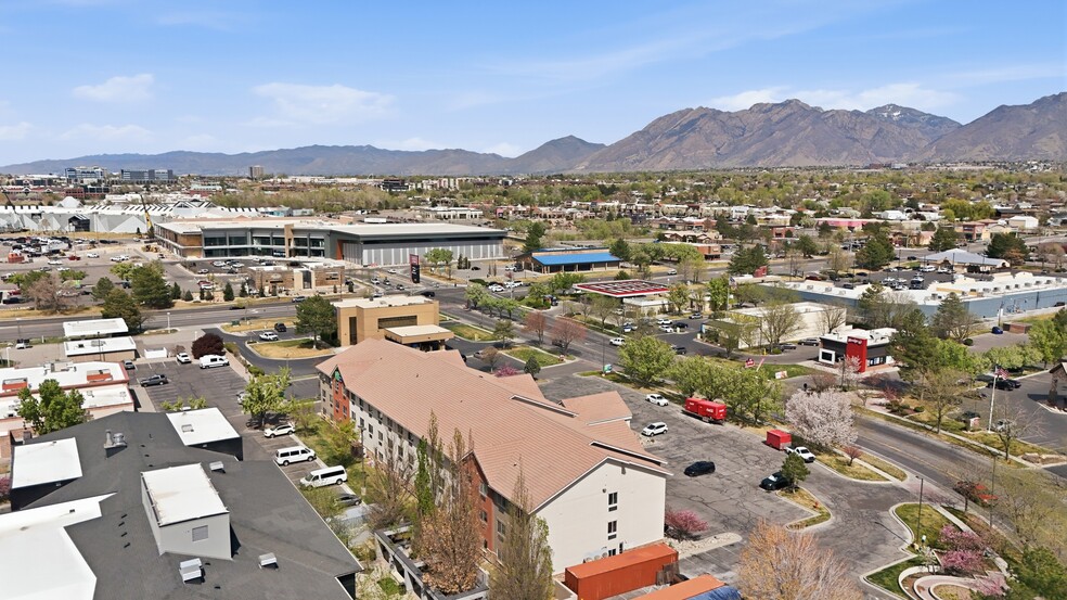 More Photos Of 10680 S Auto Mall Dr, Sandy Hotel For Sale