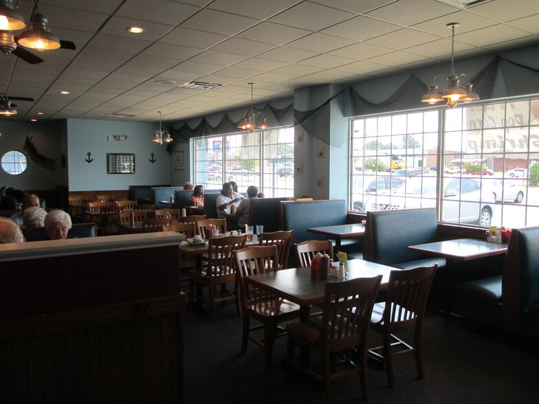 More Photos Of 1315 E Dixon Blvd, Shelby Restaurant For Lease