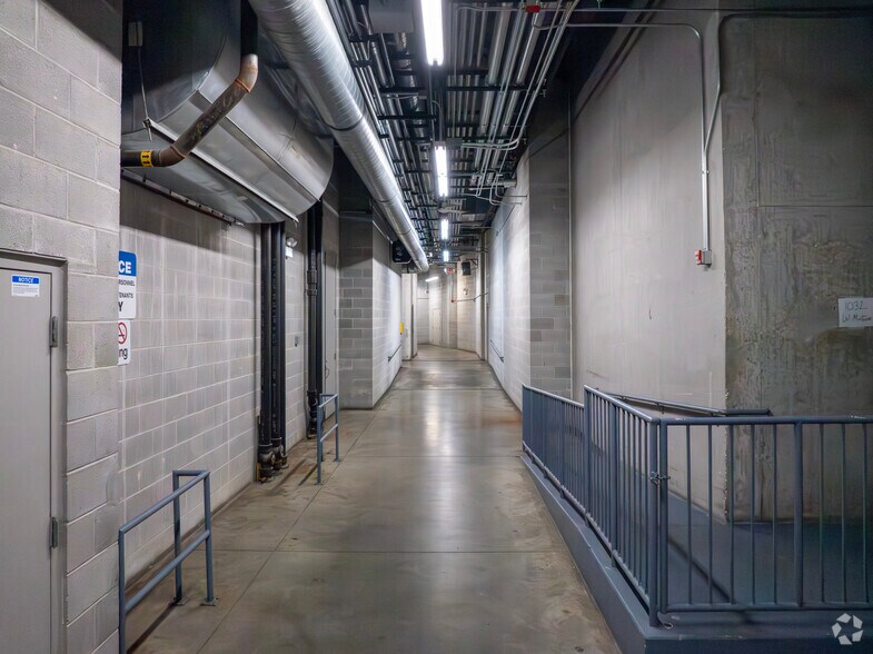 More Photos Of 4400 N Broadway St, Chicago Storefront Retail Office For Sale