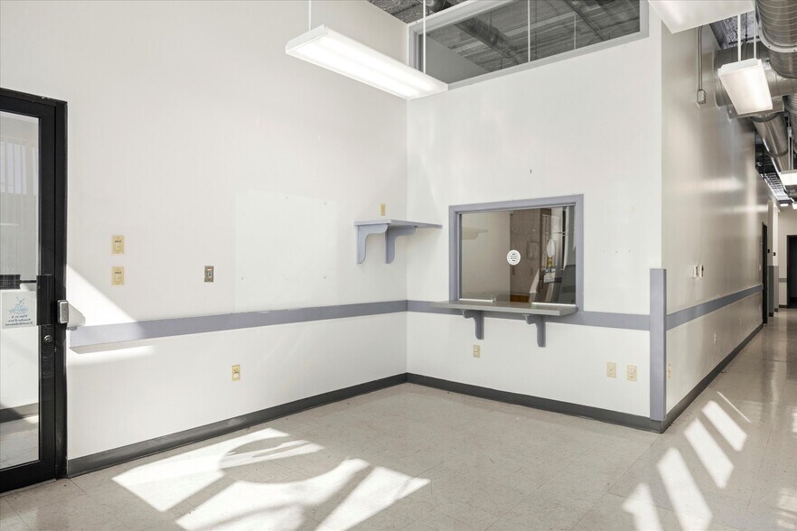 More Photos Of 2-4 W Ohio St, Butler Office For Sale