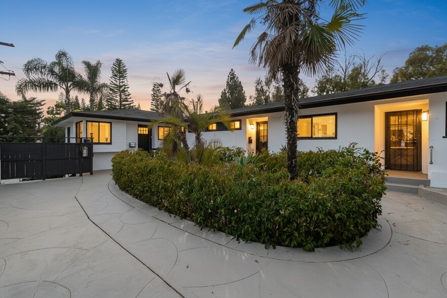 More Photos Of 244-246 W Avenida Palizada, San Clemente Apartments For Sale