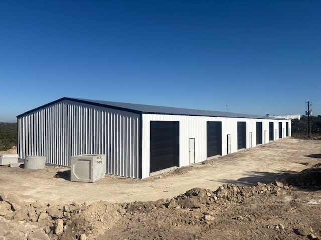 More Photos Of 9204 Rod Rd, Austin Warehouse For Sale