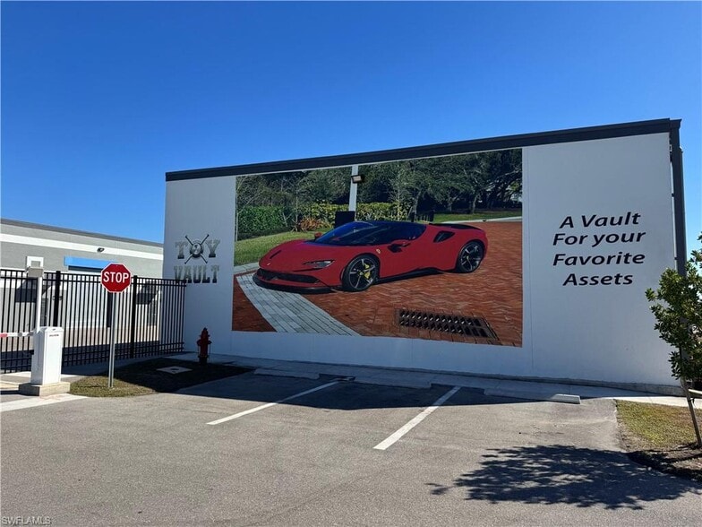 More Photos Of 17860 Toy Vault ln, Fort Myers Self Storage For Sale