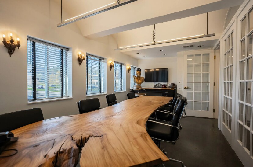 More Photos Of 51-53 W Long Lake Rd, Bloomfield Hills Office For Sale