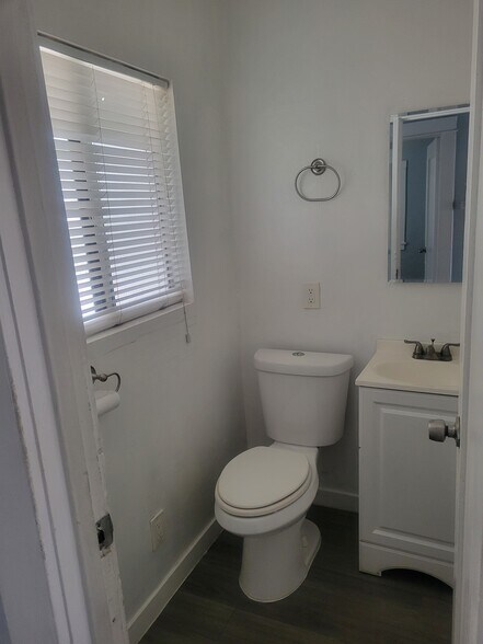 More Photos Of 1050 E Hellman St, Long Beach Apartments For Sale