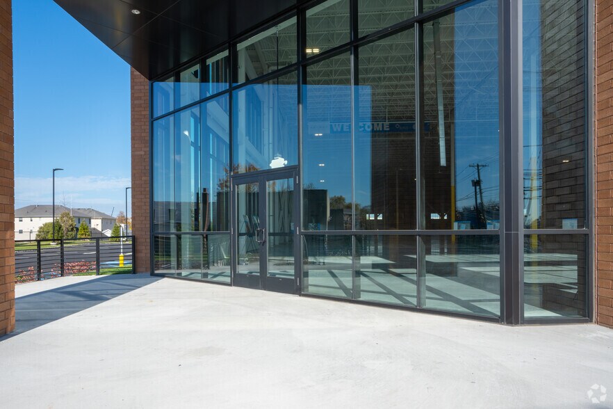 More Photos Of 936 Harrison Ave, Kearny Distribution For Lease