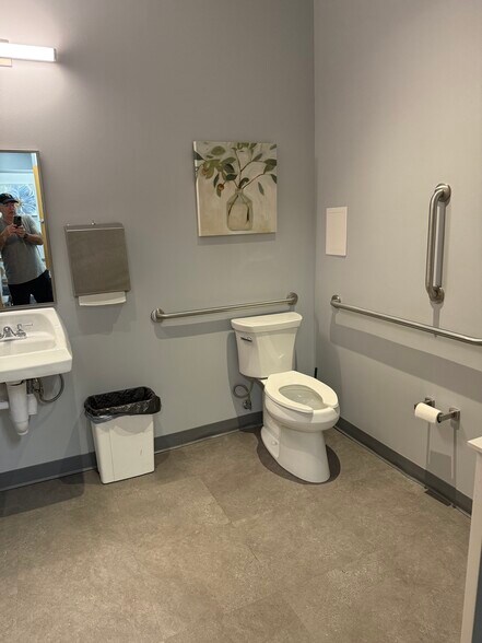 More Photos Of 2212 Murray Ave, Pittsburgh Office Residential For Lease