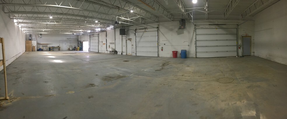 More Photos Of 735 Crofton St SE, Grand Rapids Warehouse For Lease