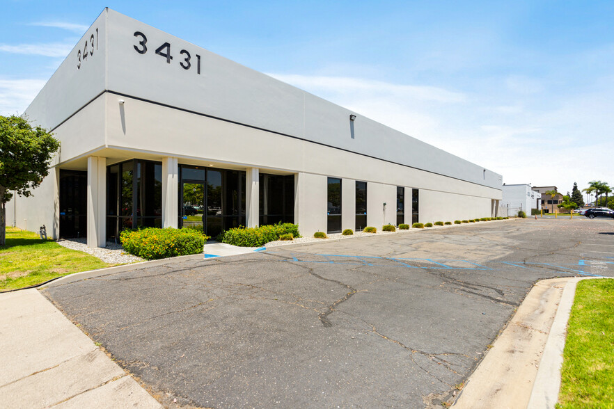 Primary Photo Of 3431 E La Palma Ave, Anaheim Manufacturing For Sale