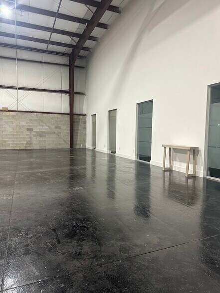 More Photos Of 161 Commerce Rd, Boynton Beach Warehouse For Sale