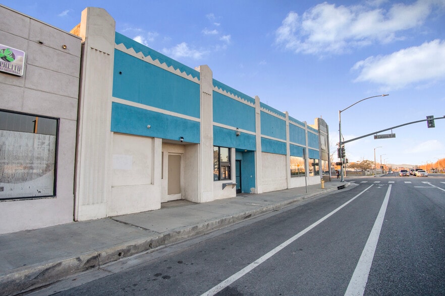 More Photos Of 500-510 W Lancaster Blvd, Lancaster Storefront For Sale