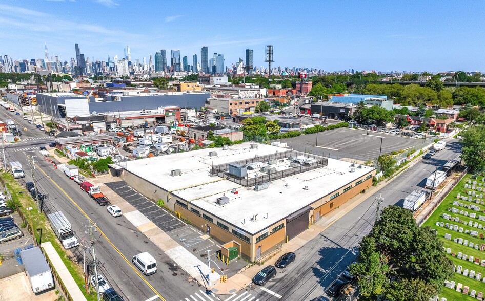 More Photos Of 48-23 55th Ave, Maspeth Warehouse For Lease
