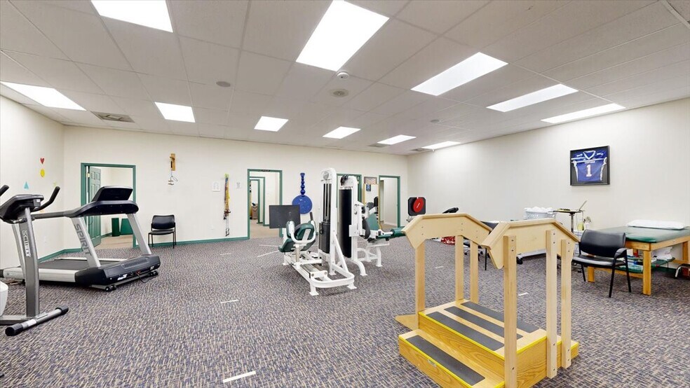 More Photos Of 113 Bo Bo Dr, Crystal Springs Freestanding For Lease