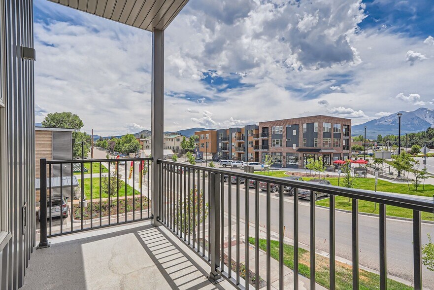 More Photos Of 920 Highway 133, Carbondale Apartments For Sale