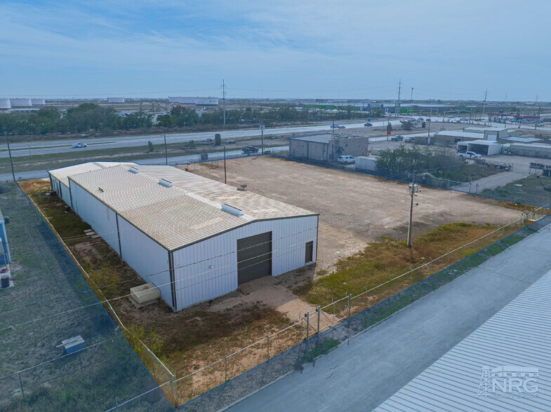 More Photos Of 2415 E Highway 80, Midland Warehouse For Lease