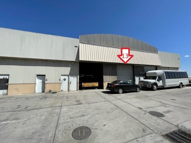 More Photos Of 10881 Santa Fe Ave, Hesperia Warehouse For Lease