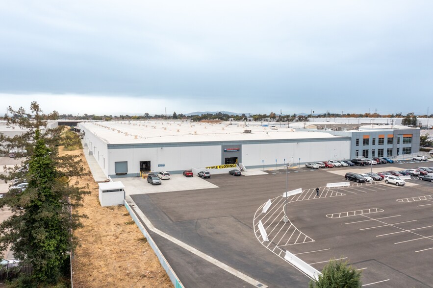 Primary Photo Of 1936-1980 W Avenue 140th, San Leandro Warehouse For Lease