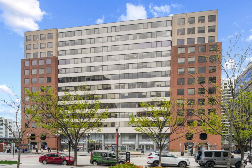 More Photos Of 901 N Stuart St, Arlington Office For Lease