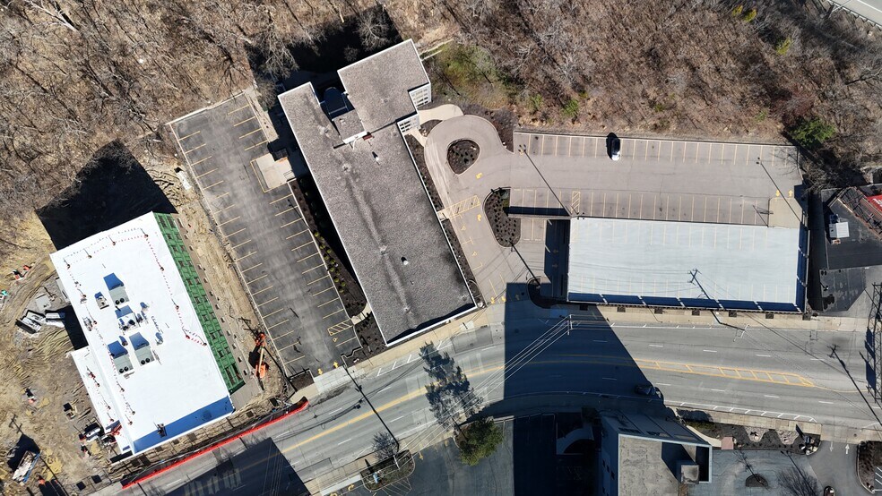 More Photos Of 2060 Reading Rd, Cincinnati Office For Sale