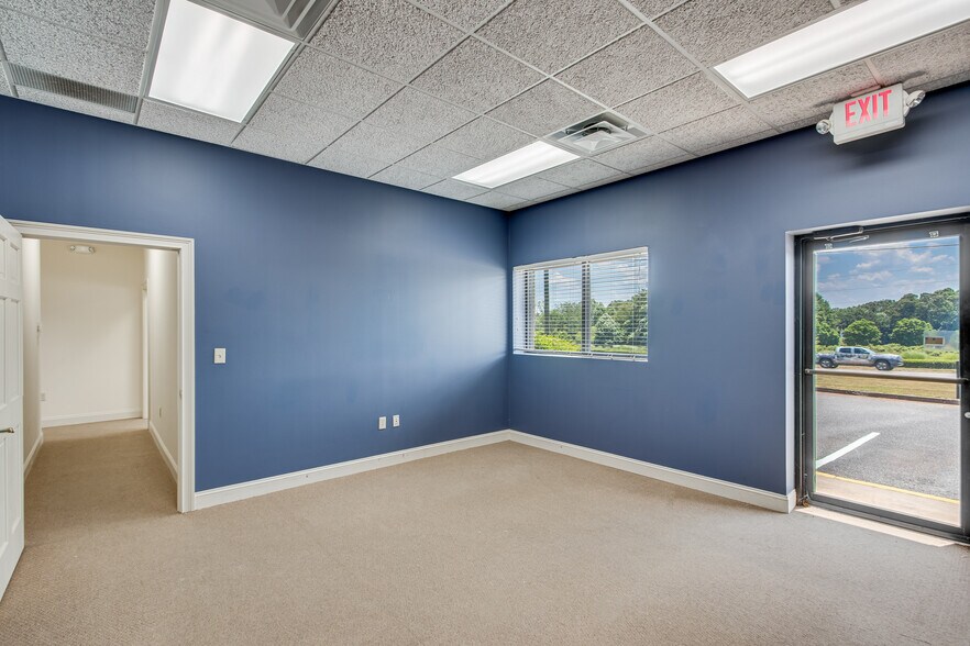 More Photos Of 3030 McEver Rd, Gainesville Medical For Sale